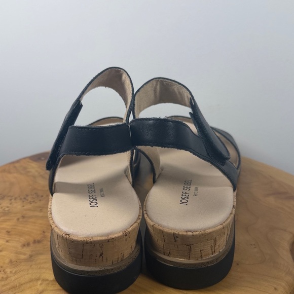 NWOT Black Sandals - Picture 5 of 6